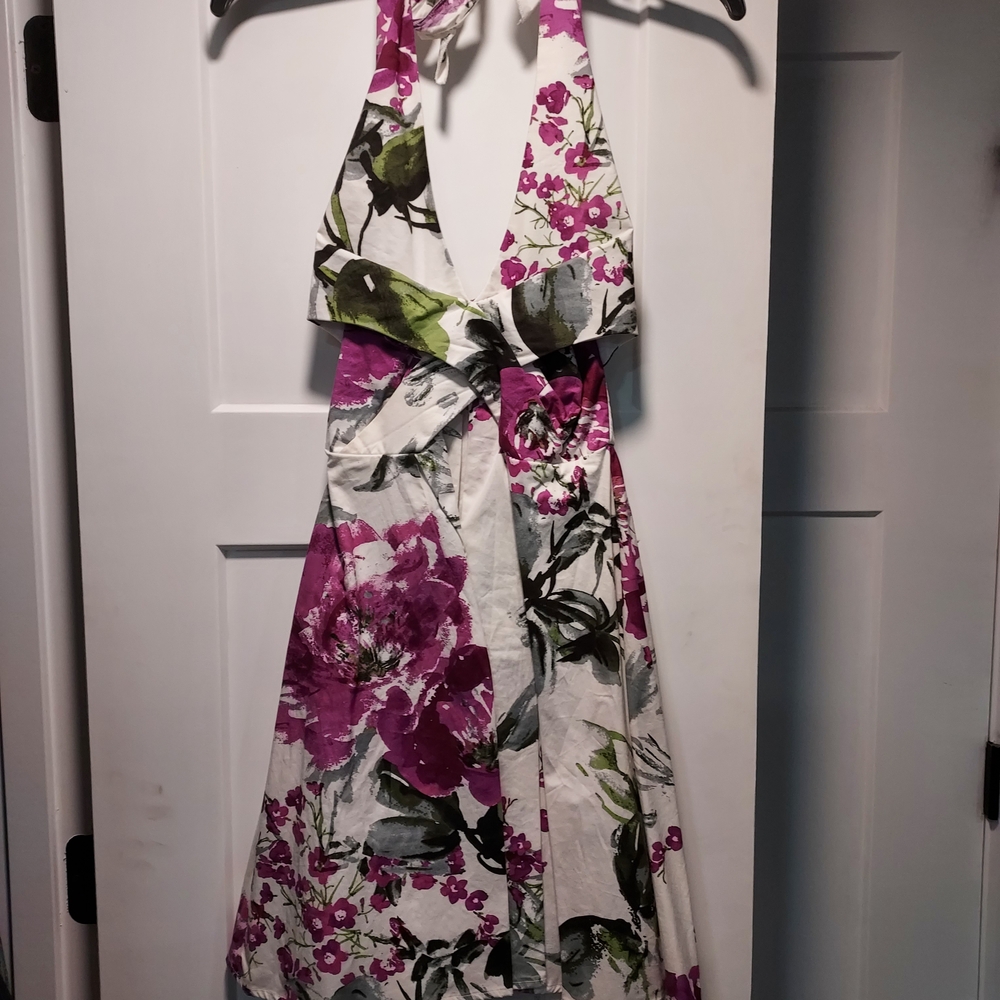 Chic Backless Floral Dress